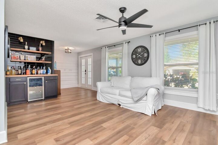 Property Photo: 720 Hickory Lane FL 34683