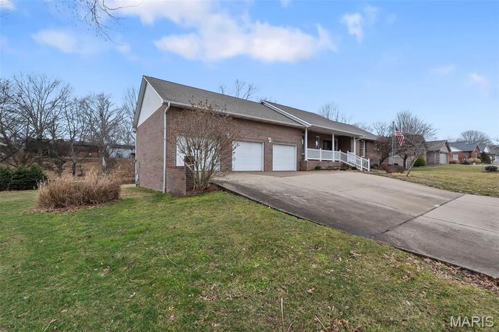 Property Photo:  2137 Chesapeake Avenue  MO 63701 