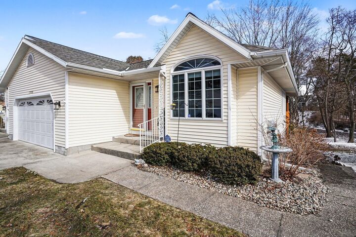 Property Photo:  17010 Grandview Drive  MI 49456 