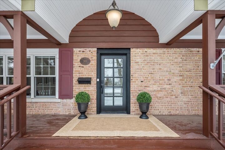 Property Photo:  265 Dickens Street  IL 60093 