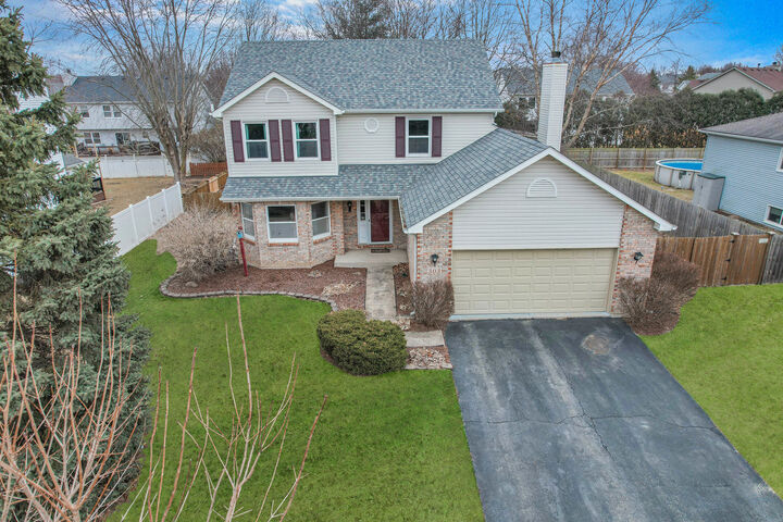 Property Photo:  303 Fox Chase Drive N  IL 60543 