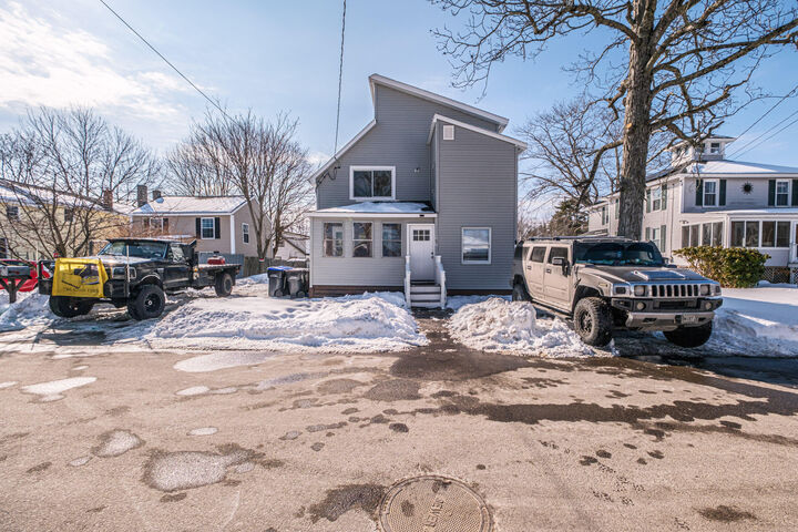 Property Photo:  107 Ocean Avenue  ME 04064 