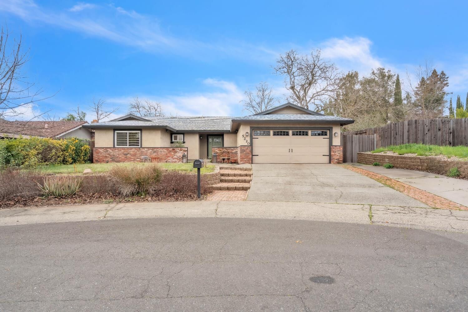 Property Photo:  5220 Lynnadeane Court  CA 95608 