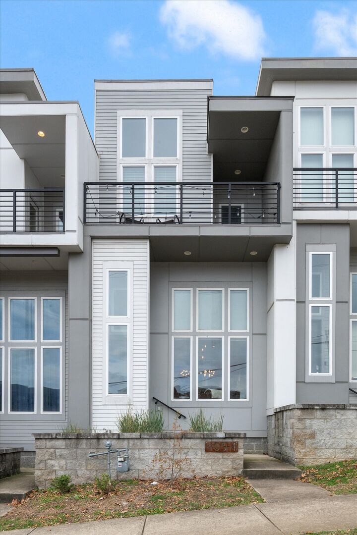 Property Photo:  405 Avoca St 4  TN 37203 