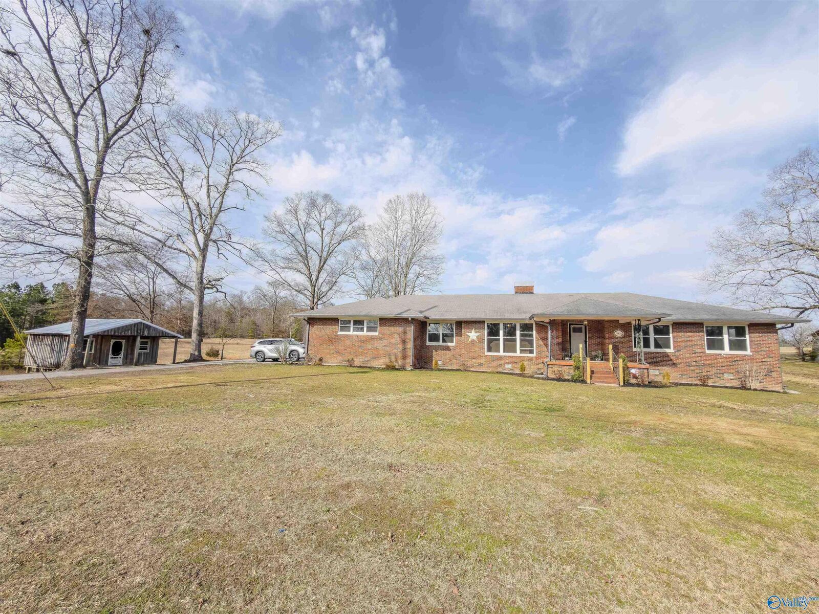 Property Photo: 17410 Alabama Highway 157 AL 35650