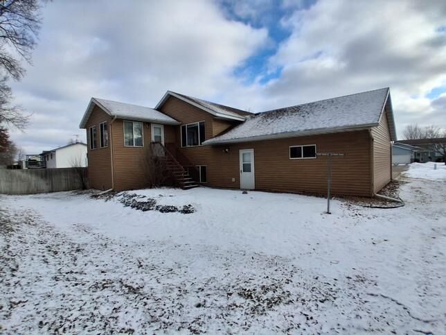 Property Photo:  711 Sunwood Park Drive  MN 56387 