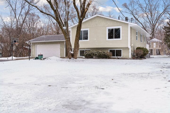 Property Photo:  3237 Shores Boulevard  MN 55391 