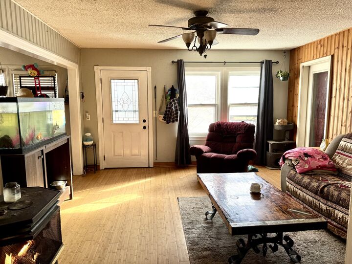 Property Photo:  1604 Etna Street  OR 97603 