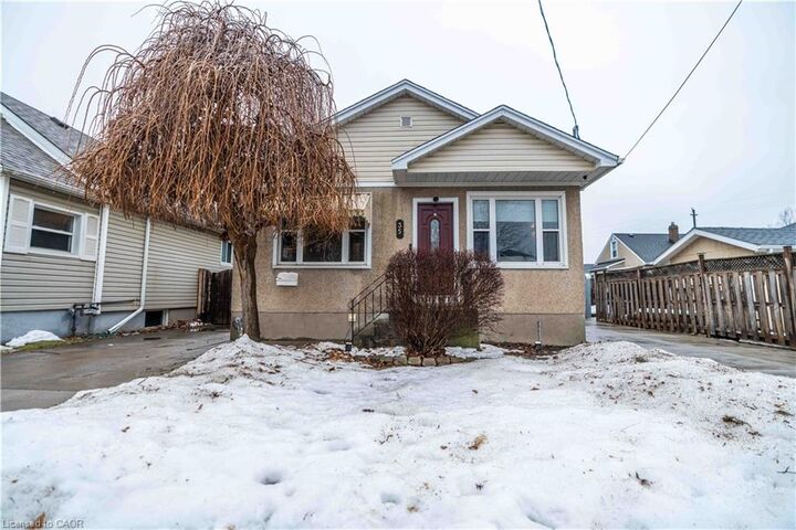 Property Photo: 35 Charles Avenue ON L2M 5S8