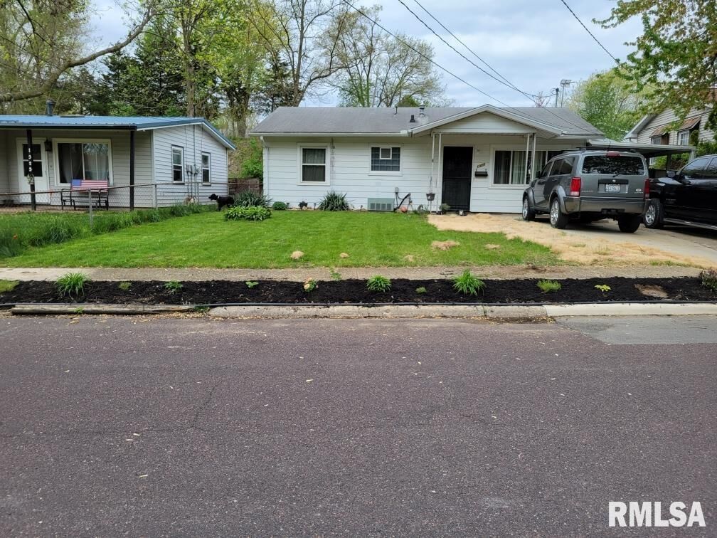 Property Photo: 1327 Fenley Avenue IL 62554
