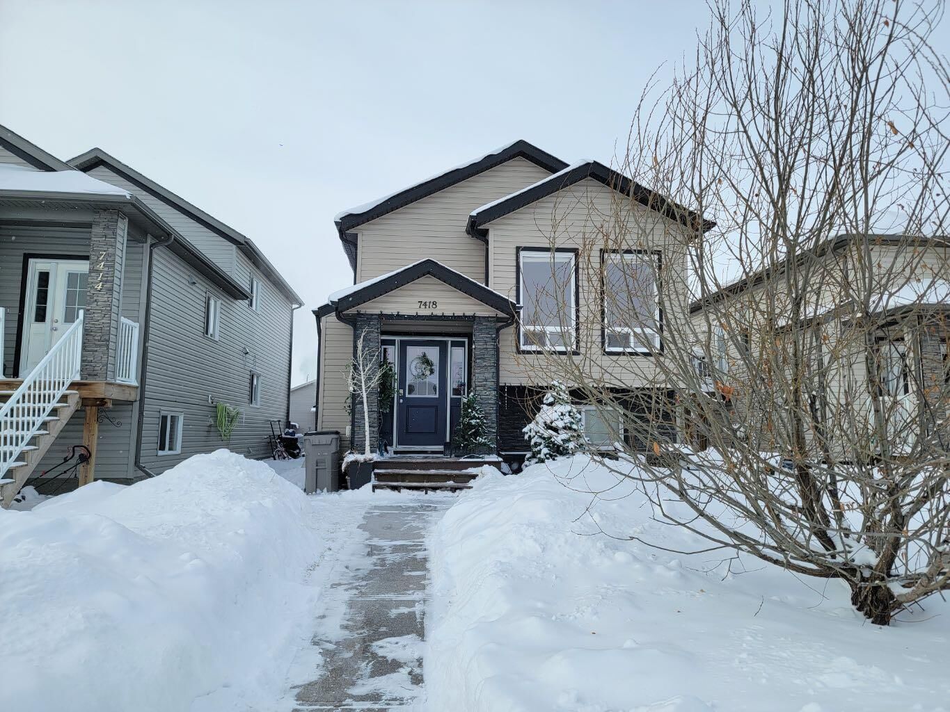 Property Photo:  7418 115A Street  AB T8W 0J3 
