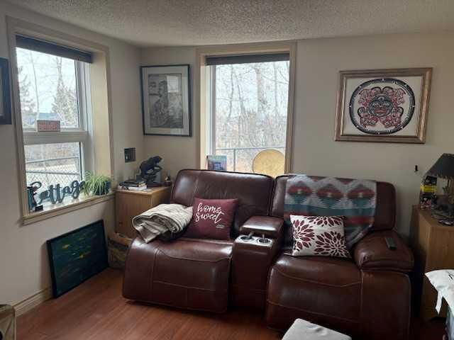 Property Photo:  5111 47 Avenue  AB T4S 1G9 