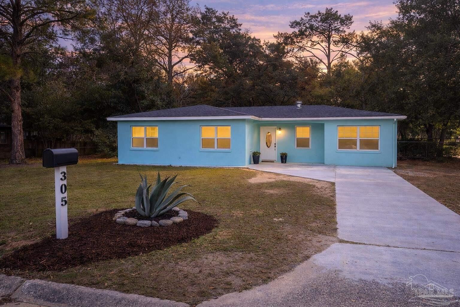 Property Photo:  305 N Madison Dr  FL 32505 