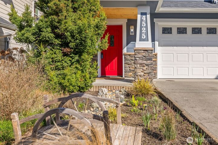 Property Photo: 4525 5th Drive SE WA 98203