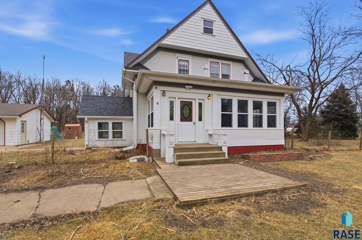 Property Photo:  216 N Dakota Ave  SD 57021 