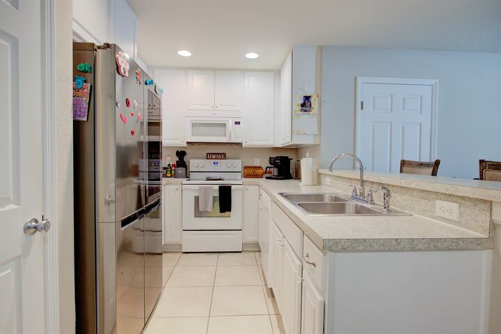 Property Photo:  28 Islander Ct  FL 32080 