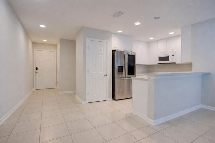 Property Photo:  28 Islander Ct  FL 32080 