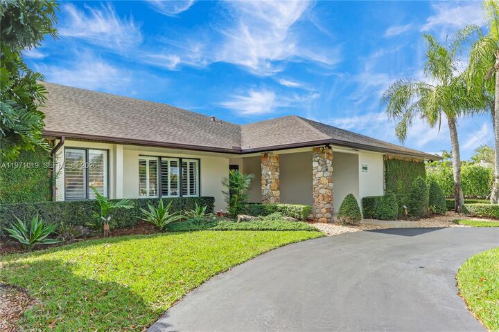 Property Photo:  9988 SW 126th Ter  FL 33176 