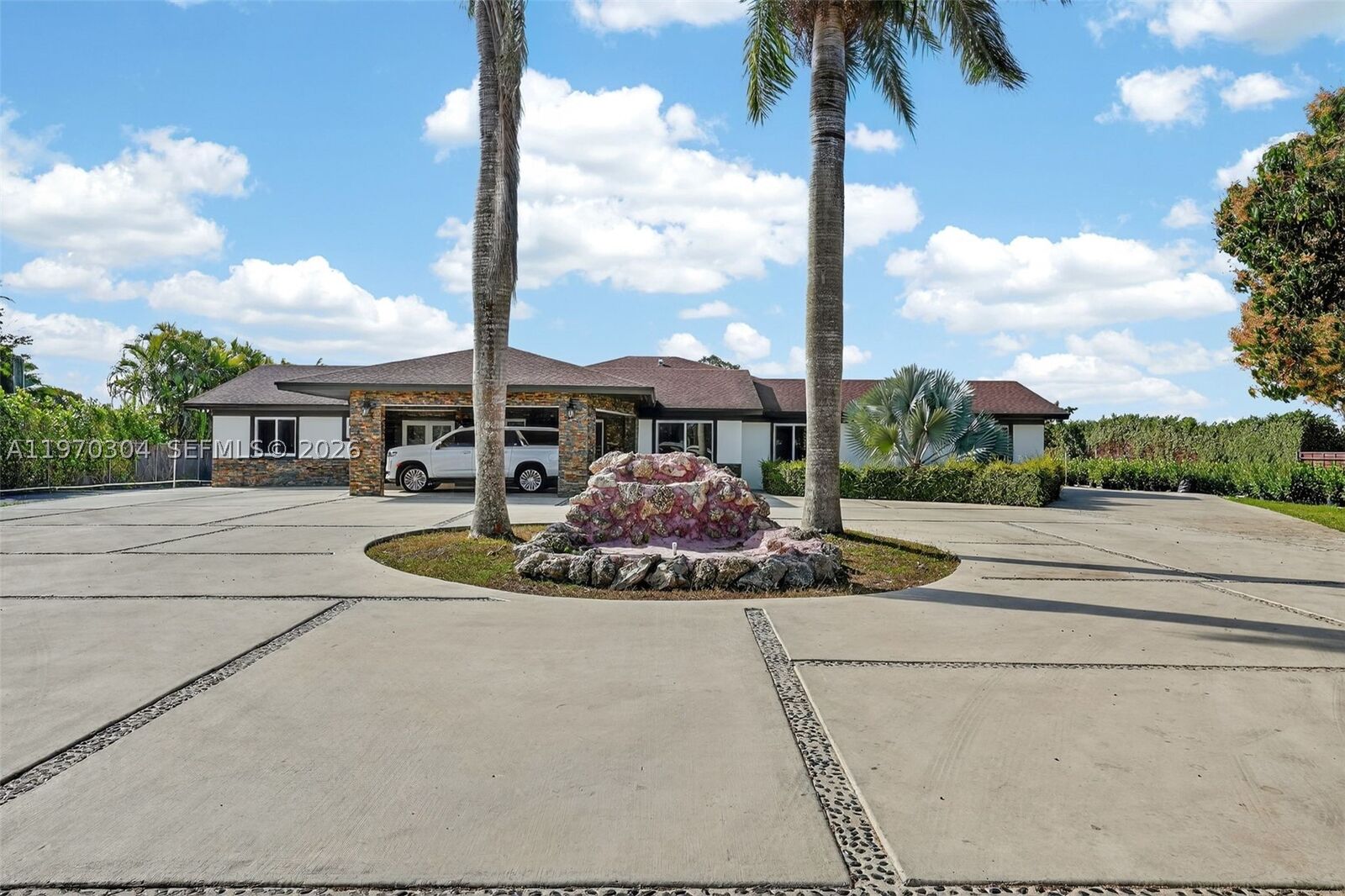 Property Photo: 19390 SW 312th St FL 33030