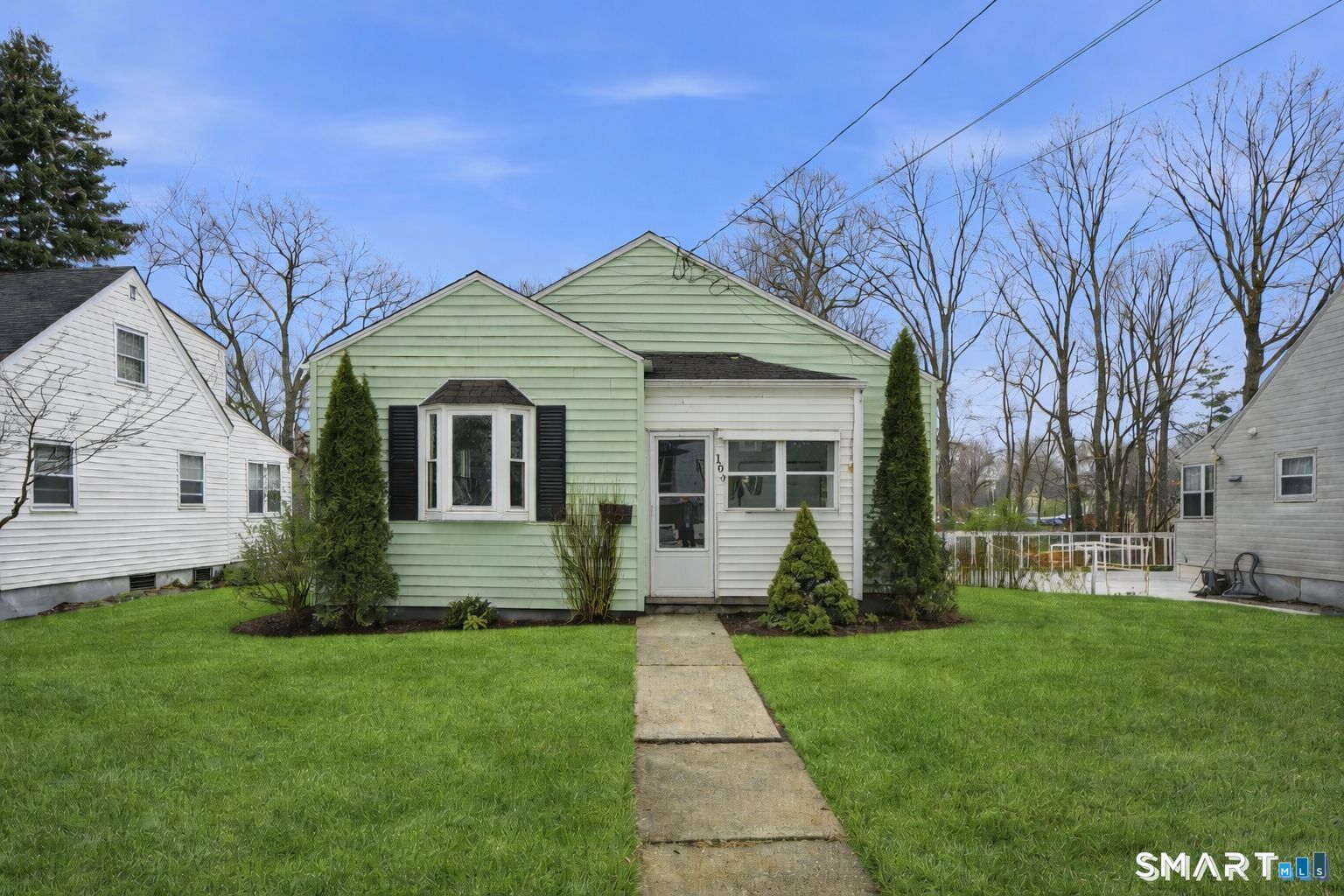 Property Photo:  109 Westphal Street  CT 06110 