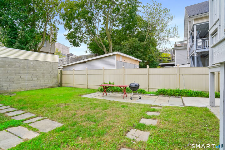 Property Photo:  59 Harbor Street 1  CT 06902 