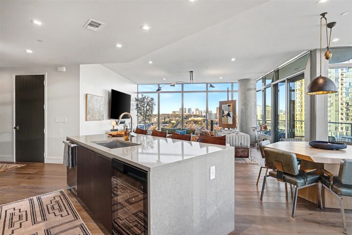 Property Photo:  501 West Avenue 1207  TX 78701 