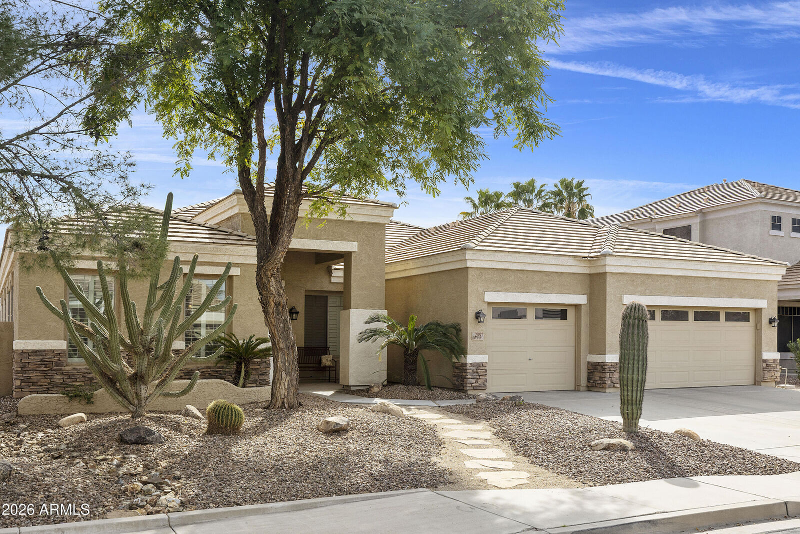 Property Photo: 2997 E Parkview Drive AZ 85295