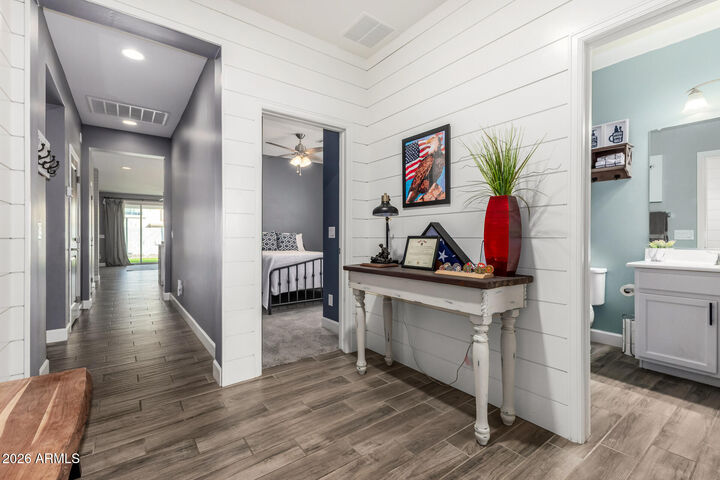 Property Photo:  542 E Bamboo Lane  AZ 85140 