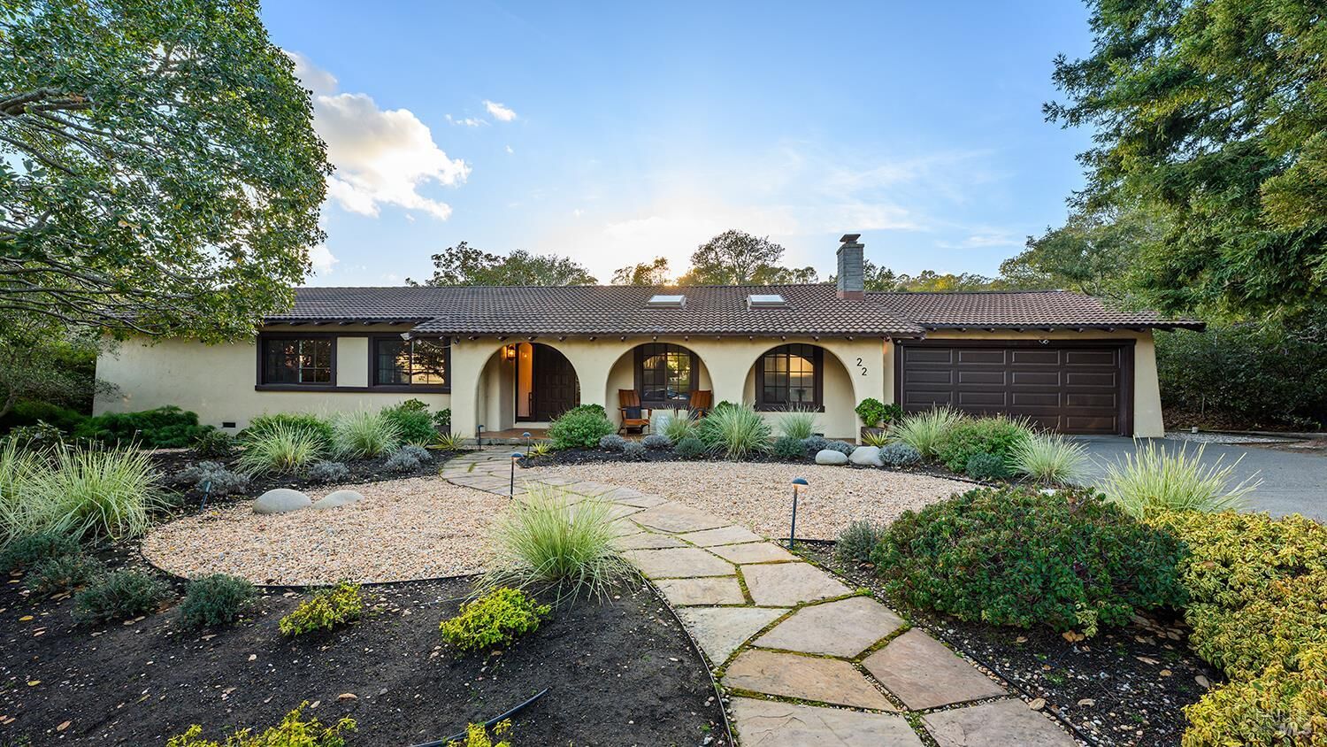 Property Photo:  22 Paseo Mirasol  CA 94920 