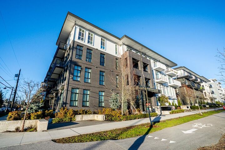 13929 105A Avenue 207 — photo 1