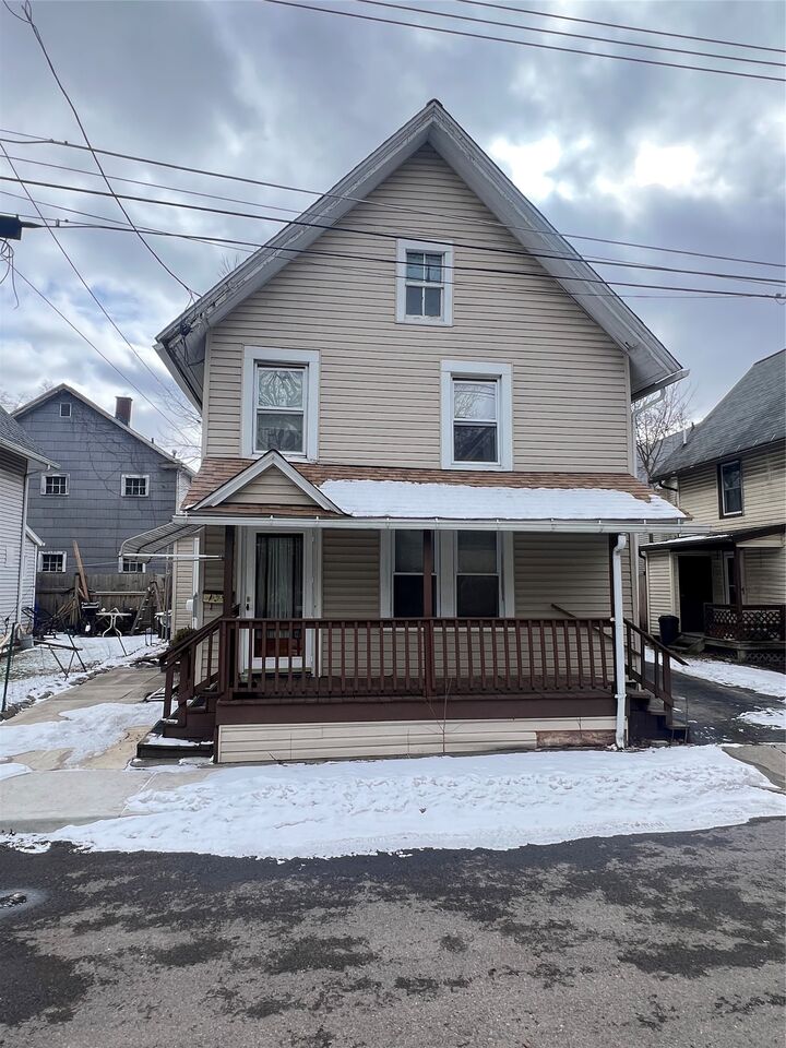 Property Photo:  5 Chapel Place  NY 13905 