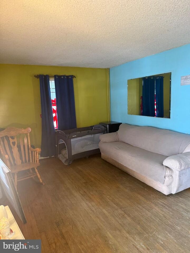 Property Photo:  28 W Almond Street  NJ 08360 