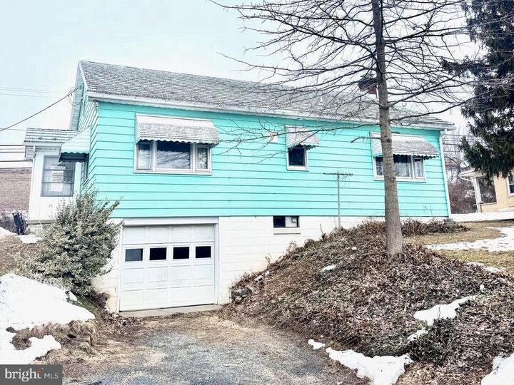 Property Photo: 3301 Old Route 22 PA 19526