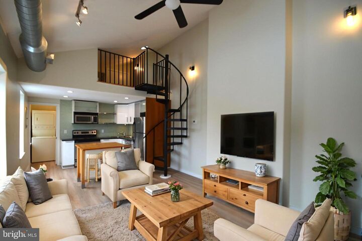 Property Photo:  1006 N 5th Street 4  PA 19123 