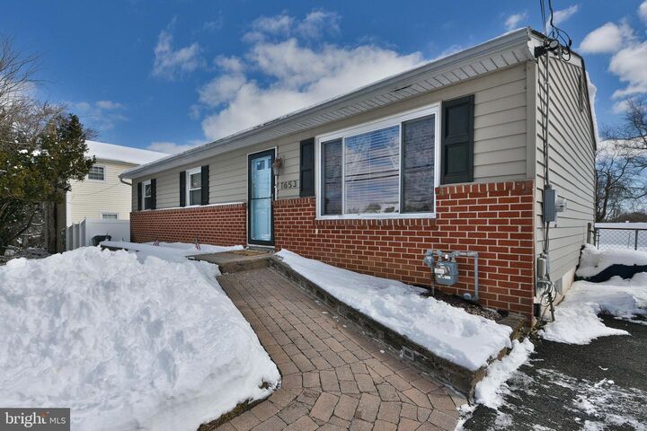 Property Photo: 1653 Fitzwatertown Road PA 19090