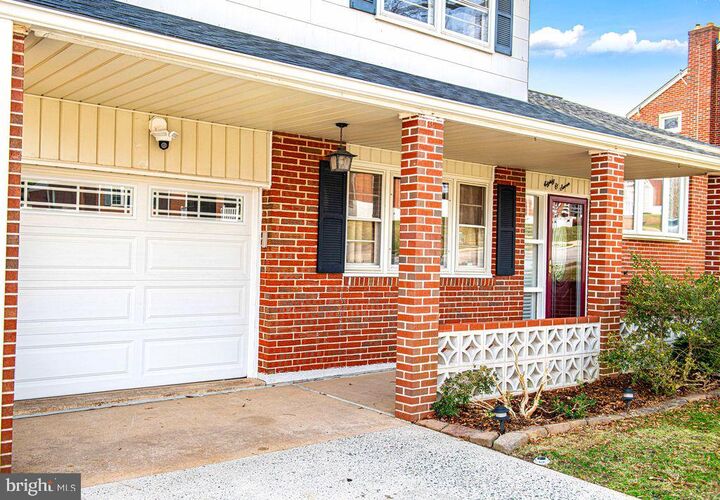 Property Photo: 8007 Sagramore Road MD 21237