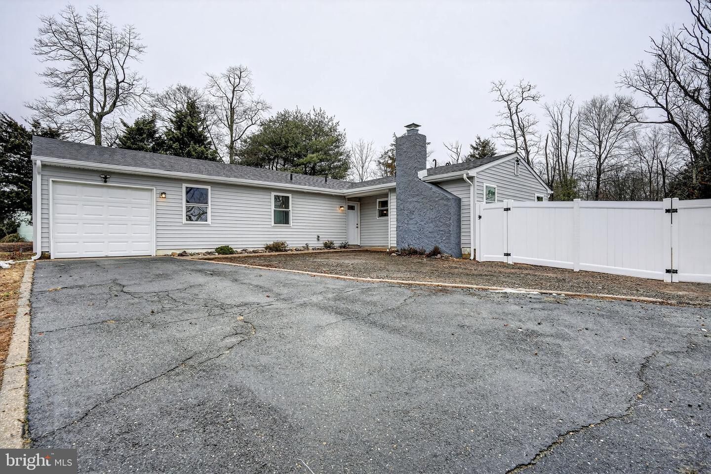 Property Photo:  109 Oak Pines Boulevard  NJ 08068 