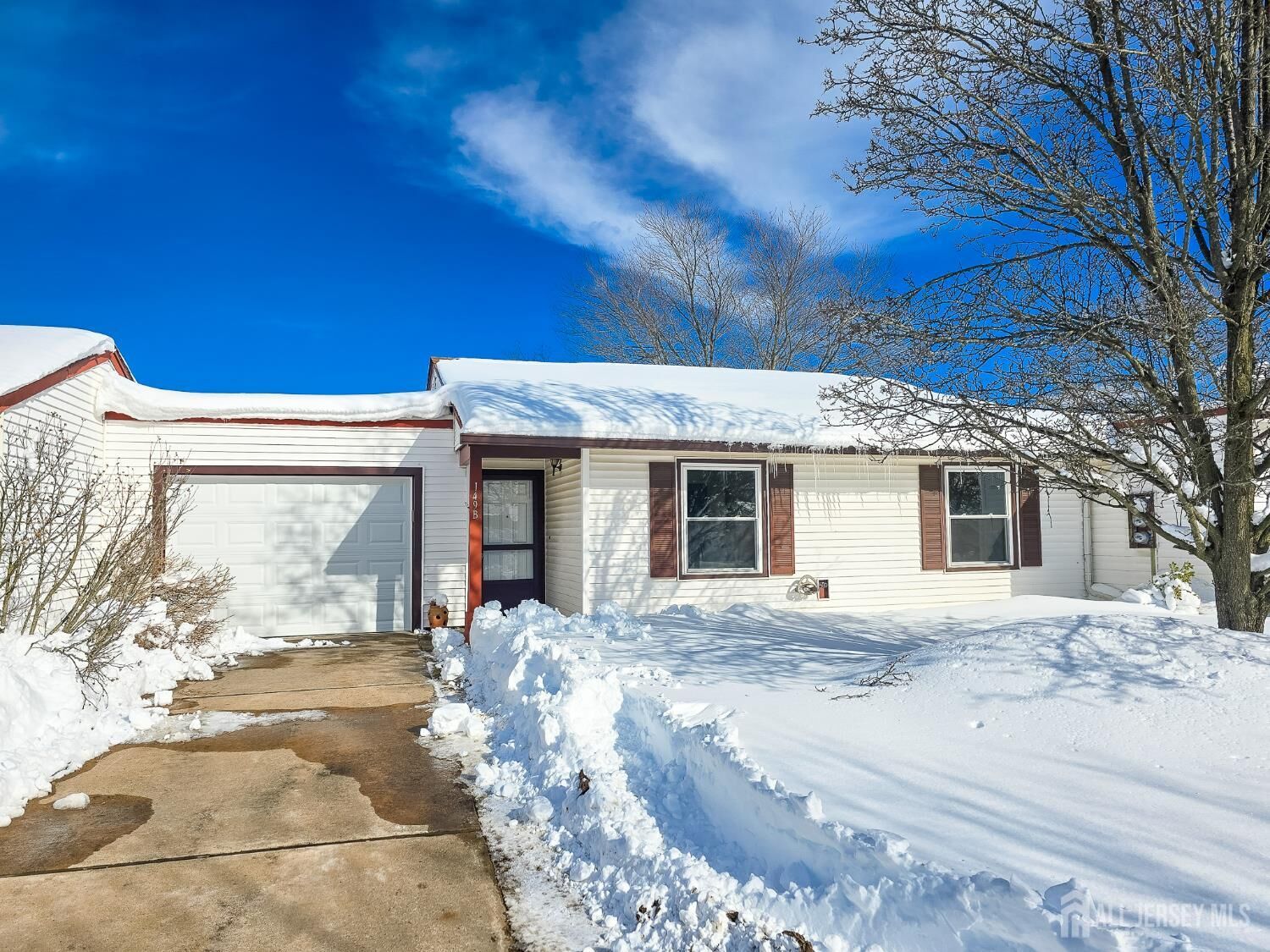 Property Photo: 149-B Maclura Plaza NJ 08831