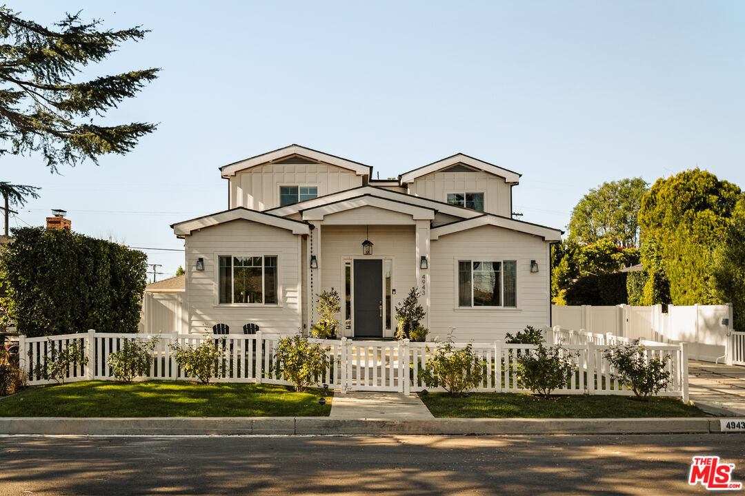 Property Photo:  4943 Stern Ave  CA 91423 