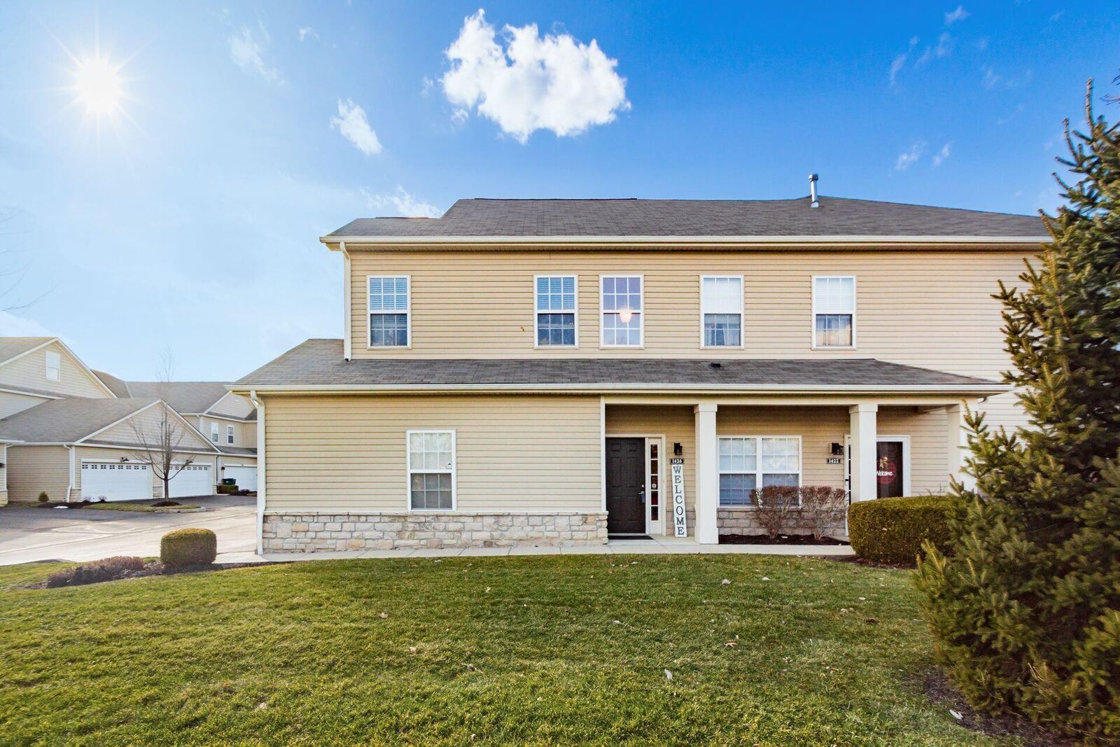 Property Photo:  1426 Carylake Circle  OH 43240 