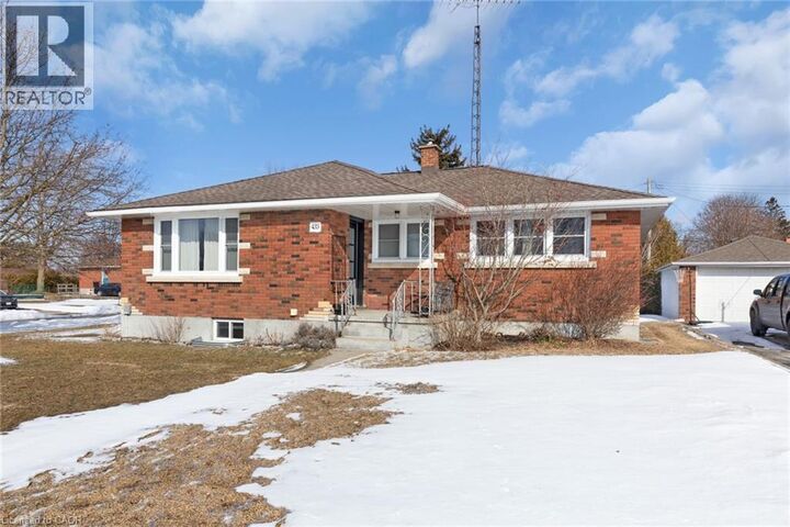Property Photo:  433 Northern Avenue  ON N4B 2R7 