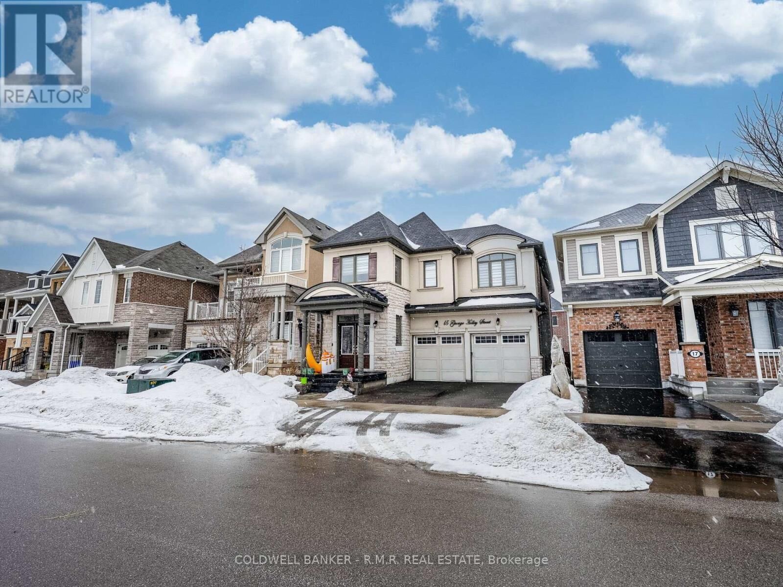 Photo de la propriété:  15 George Holley Street  ON L1P 0G3 