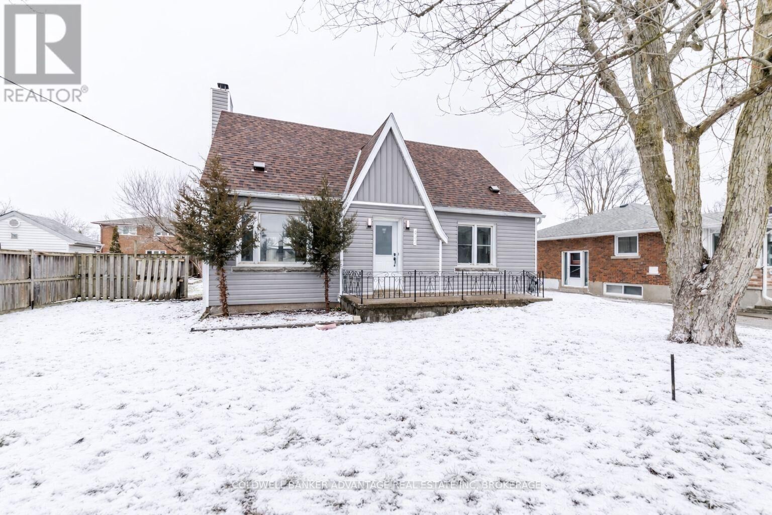 Property Photo:  457 Southworth Street South  ON L3B 2A1 