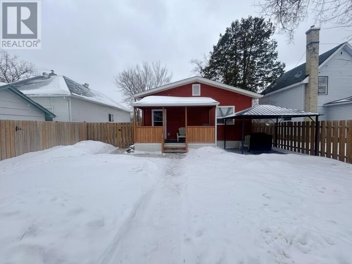 Property Photo:  702 Armit Avenue  ON P9A 2J1 
