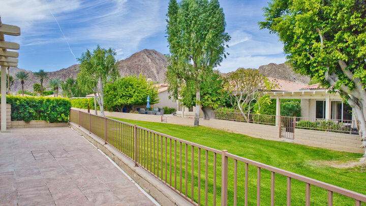 Property Photo: 48131 Via Hermosa CA 92253