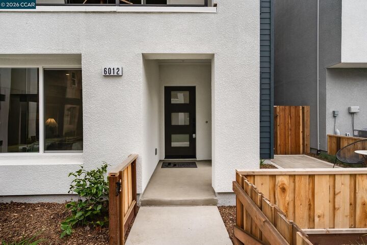 Property Photo:  6012 Sunglow Terrace  CA 94583 