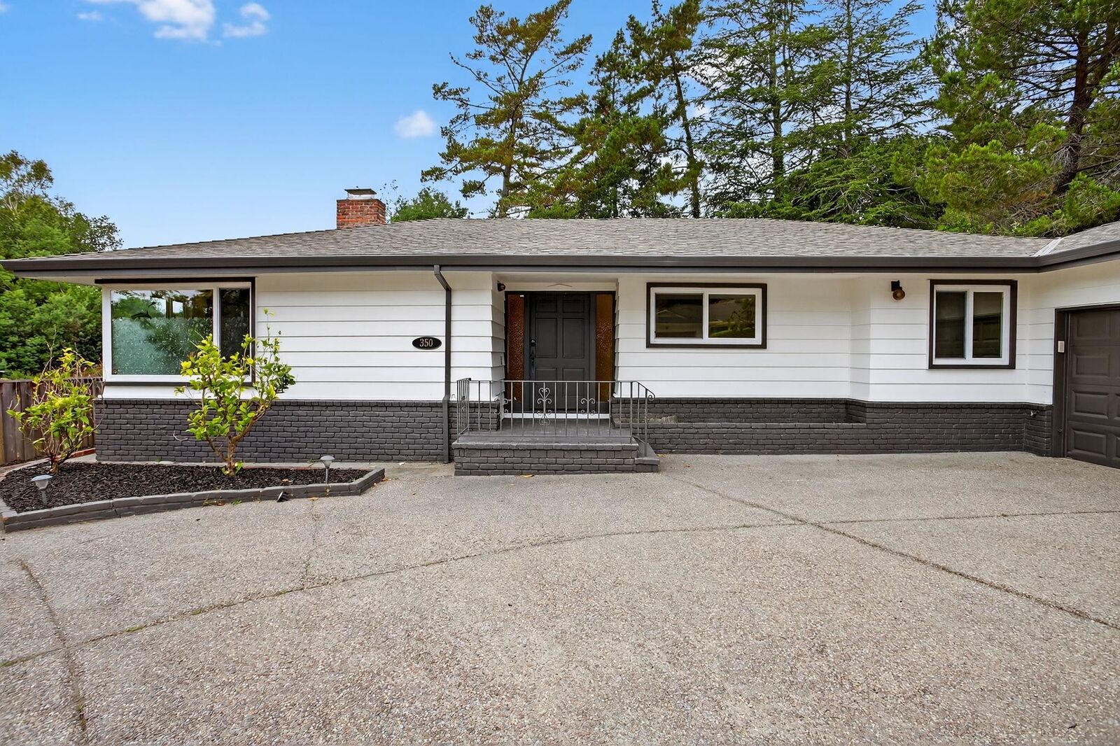 Property Photo: 350 Elysian Fields Dr CA 94605