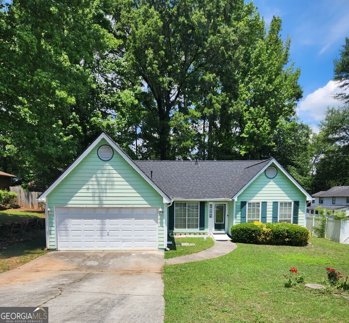 Property Photo: 8440 Cedar Creek Ridge GA 30274