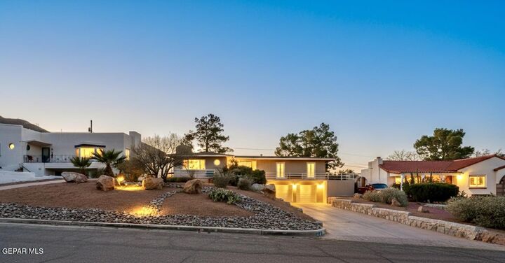 Property Photo:  2511 Savannah Avenue  TX 79930 