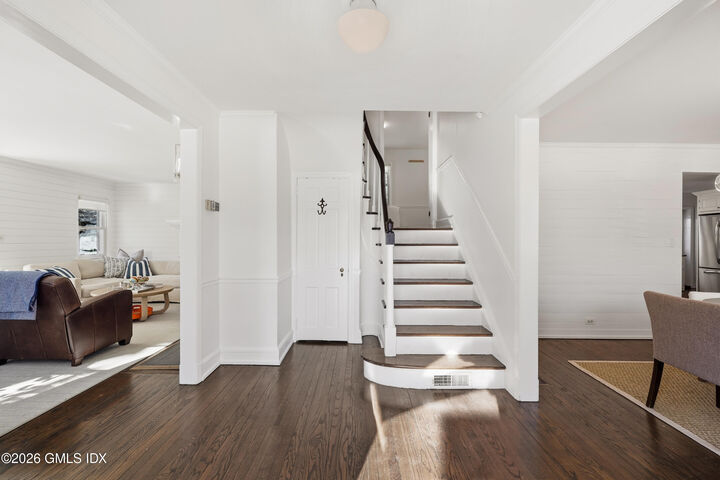 Property Photo:  5 Halliwell Drive  CT 06902 